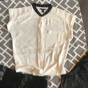 studded collar sheer blouse (M)